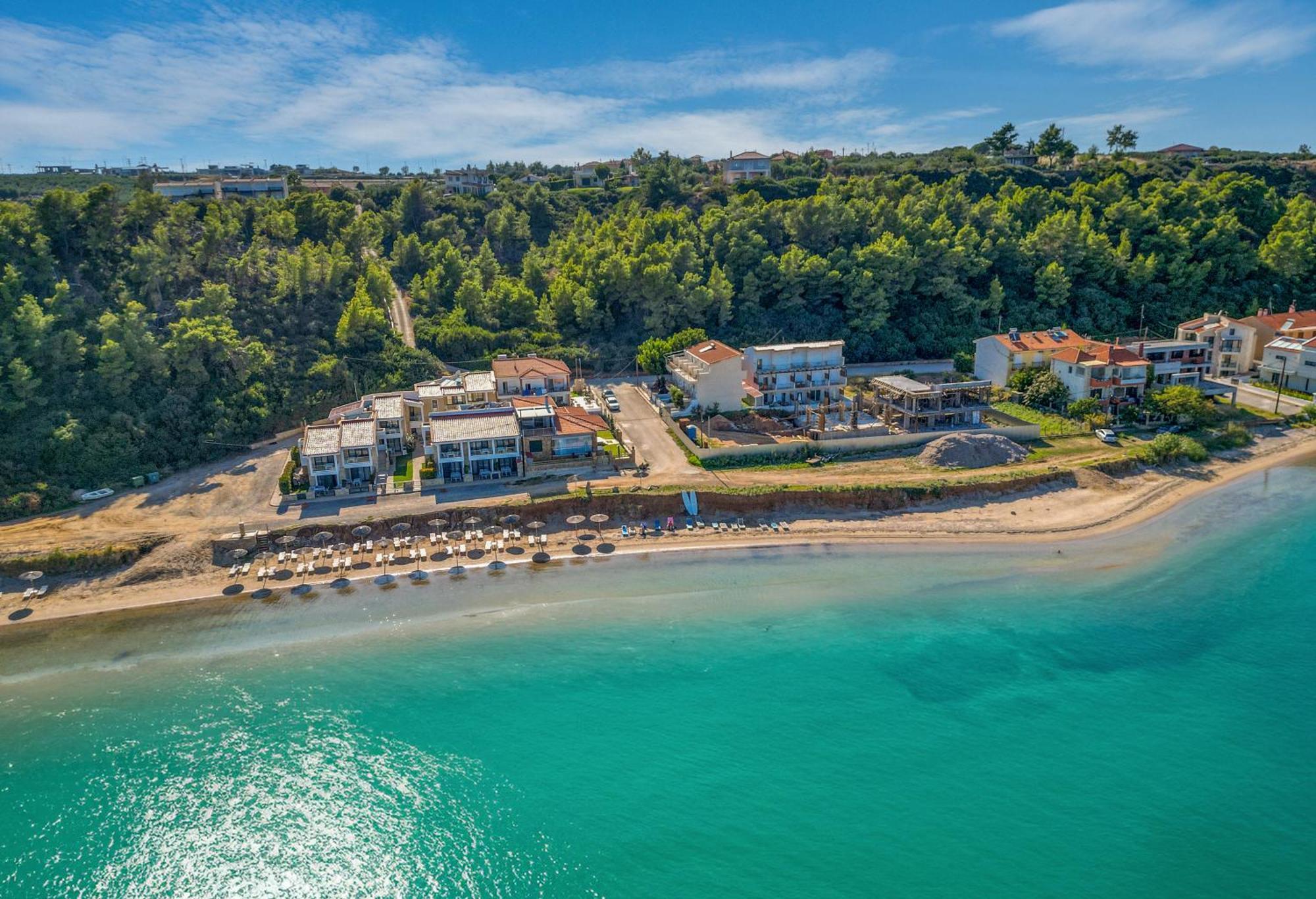 Elpiniki Luxury Apartments 네아 포티데아 외부 사진