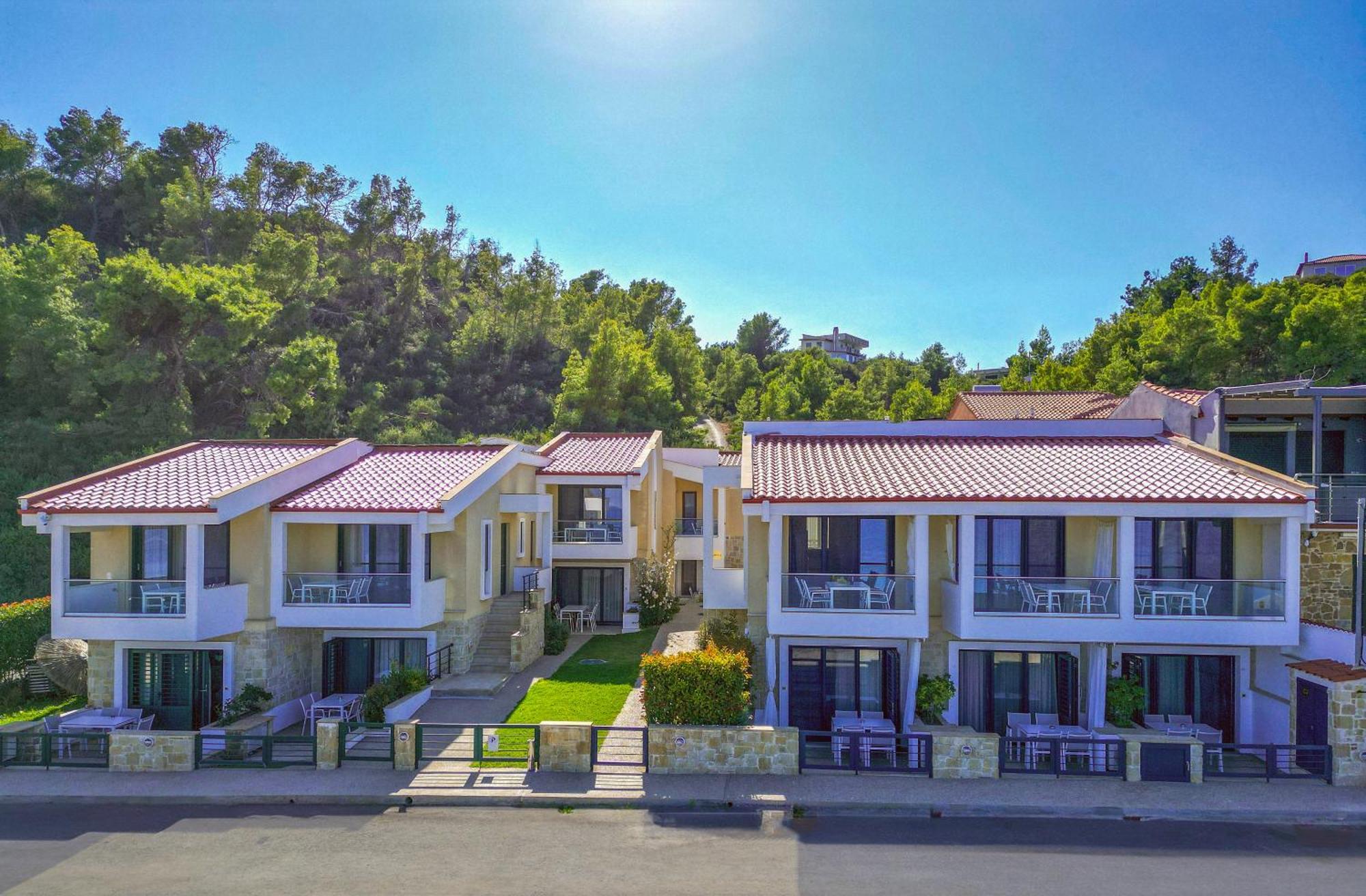 Elpiniki Luxury Apartments 네아 포티데아 외부 사진